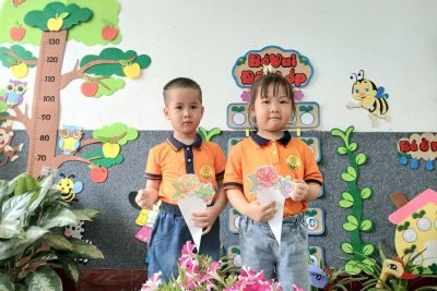 Hoạt động: “Món quà tặng mẹ nhân ngày 8/3”