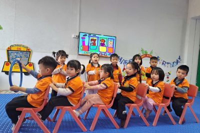Dạy hát Một đoàn tàu