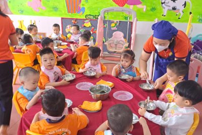 Giờ ăn của bé – Lớp NTD2