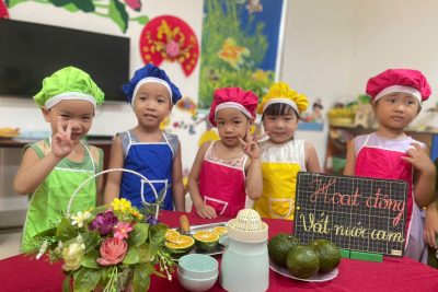Hoạt động trải nghiệm: Bé vắt nước cam lớp 5TA5