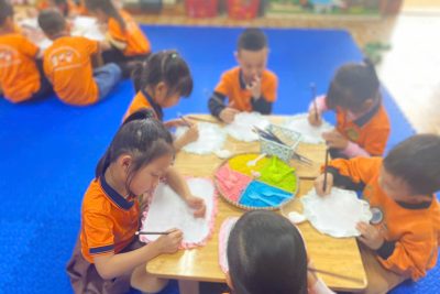 TẠO HÌNH BÔNG HOA TỪ NHIỀU NGUYÊN LIỆU KHÁC NHAU 5-6 TUỔI – THAO GIẢNG CẤP TRƯỜNG NĂM 2025-2026