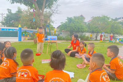 HOẠT ĐỘNG TẠO HÌNH BẰNG NGUYÊN LIỆU TỪ THIÊN NHIÊN TỔ MG 4-5 TUỔI
