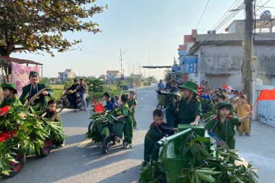 HOẠT ĐỘNG TRẢI NGHIỆM “BÉ LÀM CHIẾN SĨ” LỚP 4TB2