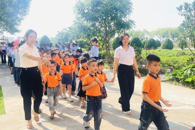 Hoạt động tham quan trường Tiểu học- Lớp 5TA7