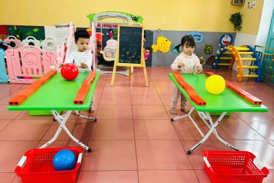 Hoạt động lăn bóng của các con lớp NTD1